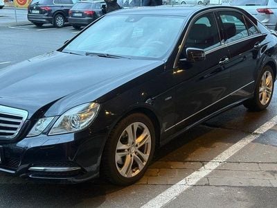 Gebraucht Mercedes E200 Avantgarde 184 PS (135 kW) 2011 Schwarz Limousine
