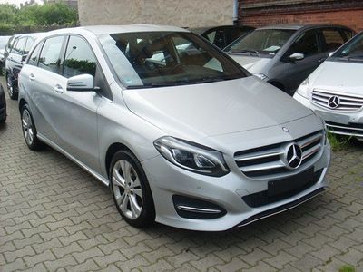 Usata Mercedes B200 136 CV (100 kW) 2016 Argento Monovolume