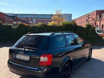Begagnad Audi A4 131 HK (96 kW) 2003 Svart Kombi