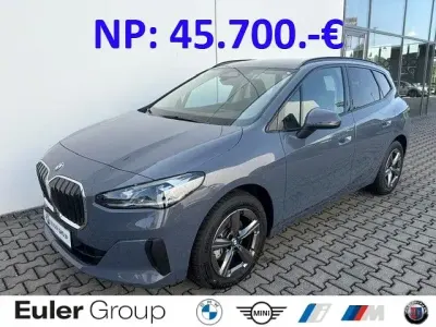 Gebraucht BMW 220 Active Tourer Luxury Line 170 PS (125 kW) 2025 Grau Van / Kleinbus