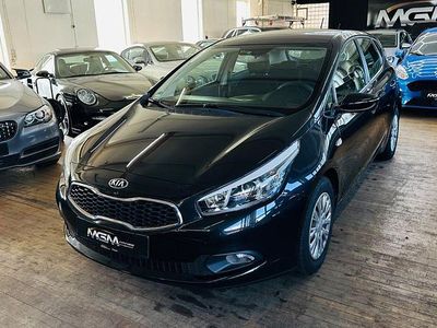 Usata Kia Ceed 99 CV (72 kW) 2014 Nero Utilitaria