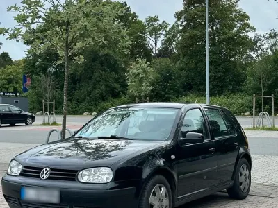 Gebraucht VW Golf IV 75 PS (55 kW) 2002 Kleinwagen