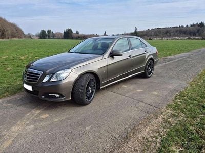 Gebraucht Mercedes E350 272 PS (200 kW) 2010 Gold Limousine