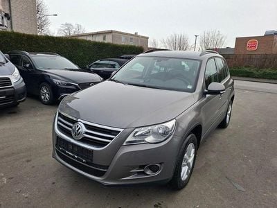 Gebraucht VW Tiguan Trendline 122 PS (89 kW) 2011 Grau SUV