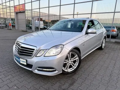 Begagnad Mercedes E250 Sport 204 HK (150 kW) 2012 Silver Sedan
