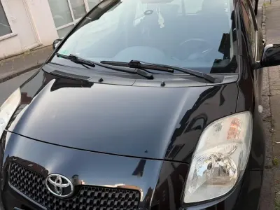 Gebraucht Toyota Yaris 69 PS (50 kW) 2008 Schwarz Kleinwagen