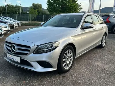 Gebraucht Mercedes C180 122 PS (89 kW) 2020 Iridiumsilber Kombi
