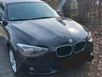 Second-hand BMW 114 Sport Line 102 CP (75 kW) 2013 Negru Hatchback