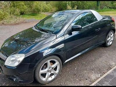 Gebraucht Opel Tigra 70 PS (51 kW) 2007 Schwarz Cabrio