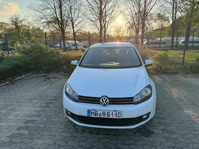 Usata VW Golf VI Comfortline 122 CV (89 kW) 2010 Bianco Utilitaria