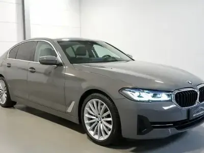 Używany BMW 520 Performance 190 KM (139 kW) 2022 Szary Sedan/Limuzyna