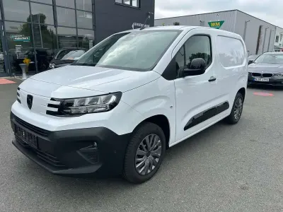 Gebraucht Peugeot Partner 131 PS (96 kW) 2026 Lackierung weiss icy/typ ausse Van / Kleinbus