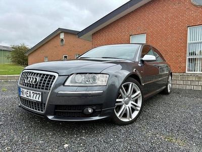 Grau Gebraucht 2007 Audi S8 Ambiente Limousine | 13.999 € (Etwas zu teuer)