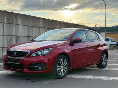Gebraucht Peugeot 308 Style 131 PS (96 kW) 2021 Rot Limousine