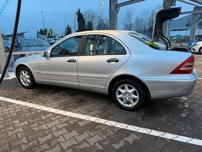 Silber Gebraucht 2001 Mercedes C180 Limousine | 1.999 € (Fairer Preis)