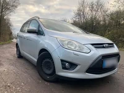 Gebraucht Ford Grand C-Max 116 PS (85 kW) 2010 Silber Van / Kleinbus
