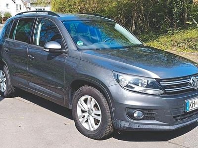 Gebraucht VW Tiguan Trendline 125 PS (91 kW) 2014 Grau SUV