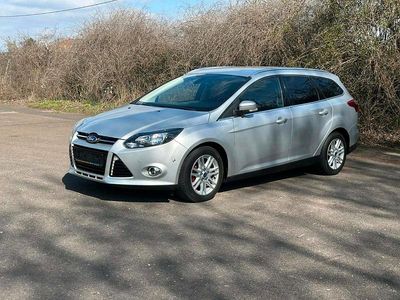 Gebraucht Ford Focus Titanium 116 PS (85 kW) 2014 Grau Kombi