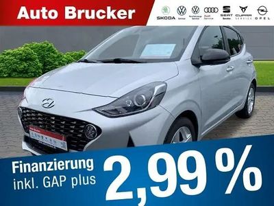 Gebraucht Hyundai i10 GO! 67 PS (49 kW) 2023 Met (silber Kleinwagen