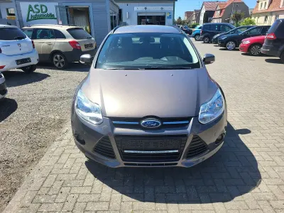Gebraucht Ford Focus Champions Edition 101 PS (74 kW) 2013 Grau Kombi