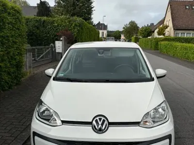 Gebraucht VW up! 60 PS (44 kW) 2019 Weiß Kleinwagen