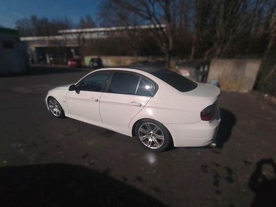 Gebraucht BMW 320 Sport Line 170 PS (125 kW) 2007 Weiß Limousine