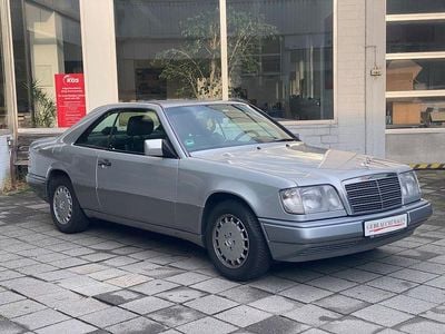 Silber Gebraucht 1995 Mercedes E200 Coupé | 11.900 €