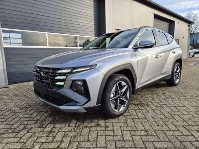 Neu Hyundai Tucson Trend 150 PS (110 kW) 2026 Shimmering silver pearl SUV