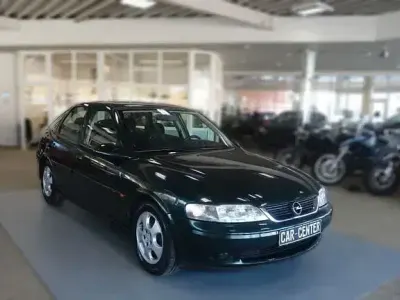 Gebraucht Opel Vectra Comfort 136 PS (100 kW) 1999 Dschungelgrün (metallic) Limousine