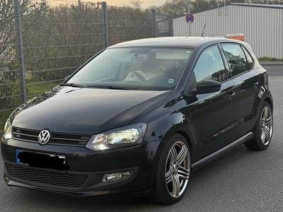 Gebraucht VW Polo 75 PS (55 kW) 2012 Schwarz Kleinwagen