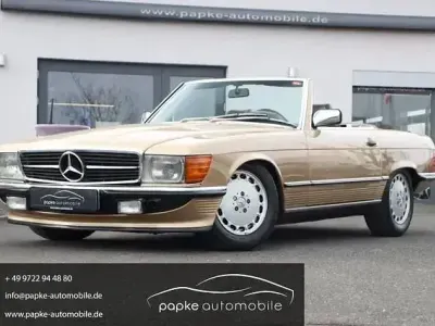 Usata Mercedes SL300 179 CV (131 kW) 1985 Oro Cabrio