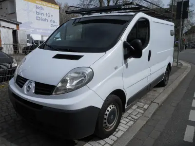 Gebraucht Renault Trafic 90 PS (66 kW) 2009 Weiß Van / Kleinbus