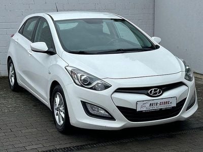 Gebraucht Hyundai i30 Edition 99 PS (72 kW) 2014 Weiß Limousine
