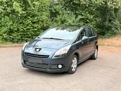 Gebraucht Peugeot 5008 120 PS (88 kW) 2012 Grau Van / Kleinbus
