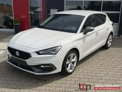 Usata Seat Leon FR 150 CV (110 kW) 2022 Bianco Berlina