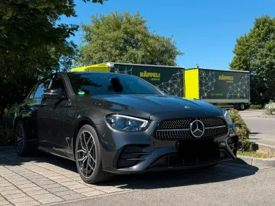 Gebraucht Mercedes E450 Night 387 PS (284 kW) 2021 Grau Limousine