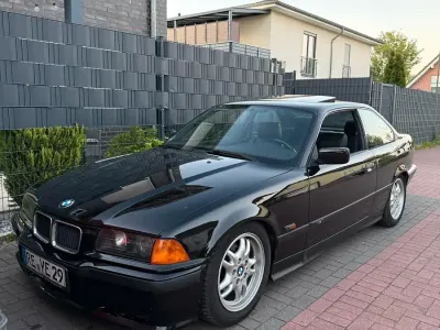 Gebraucht BMW 316 Basis 101 PS (74 kW) 1995 Schwarz Coupé