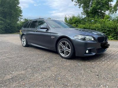 Gebraucht BMW 530 M Sport 258 PS (189 kW) 2016 Grau Kombi