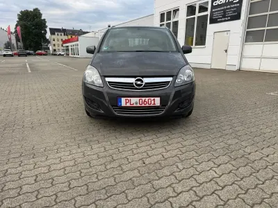 Gebraucht Opel Zafira Family 120 PS (88 kW) 2014 Grau Van / Kleinbus