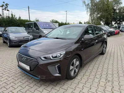 Gebraucht Hyundai Ioniq Style 105 PS (77 kW) 2018 Demitasse brown Kleinwagen
