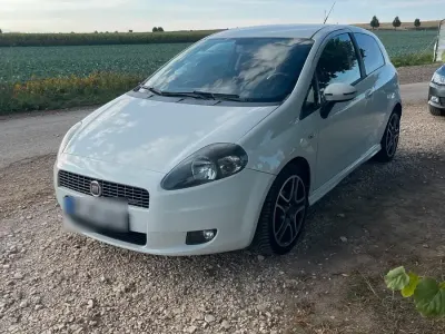 Gebraucht Fiat Punto 100 PS (73 kW) 2009 Weiß Kleinwagen