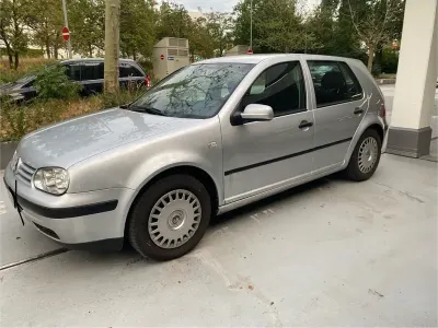 Gebraucht VW Golf IV 102 PS (75 kW) 2002 Grau Limousine