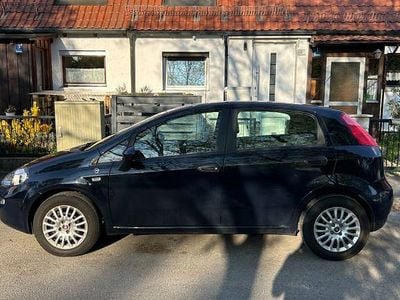 Gebraucht Fiat Punto Mystyle 69 PS (50 kW) 2015 Blau Kleinwagen