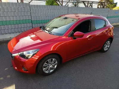 Second-hand Mazda 2 Exclusive-Line 90 CP (66 kW) 2016 Roșu Berlinǎ