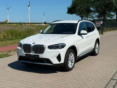 Gebraucht BMW X3 Sport Line 190 PS (139 kW) 2024 Weiß SUV