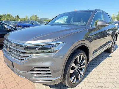 Gebraucht VW Touareg Elegance 381 PS (280 kW) 2023 Grau SUV