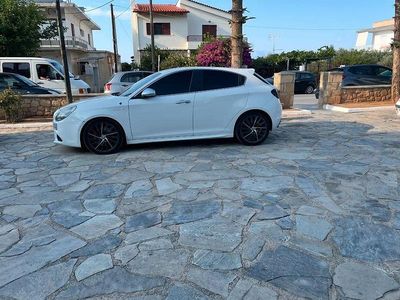 Gebraucht Alfa Romeo Giulietta Quadrifoglio Verde 235 PS (172 kW) 2011 Weiß Limousine