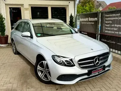Gebraucht Mercedes E220 Avantgarde 194 PS (142 kW) 2019 Silber Limousine