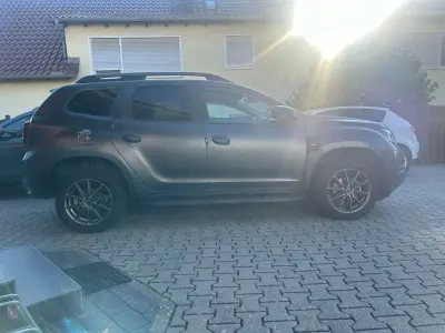 Gebraucht Dacia Duster 150 PS (110 kW) 2023 Grau SUV