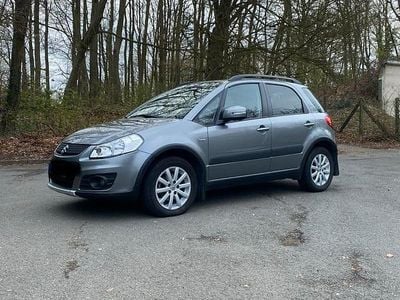 Second-hand Suzuki SX4 135 CP (99 kW) 2011 Argintiu SUV